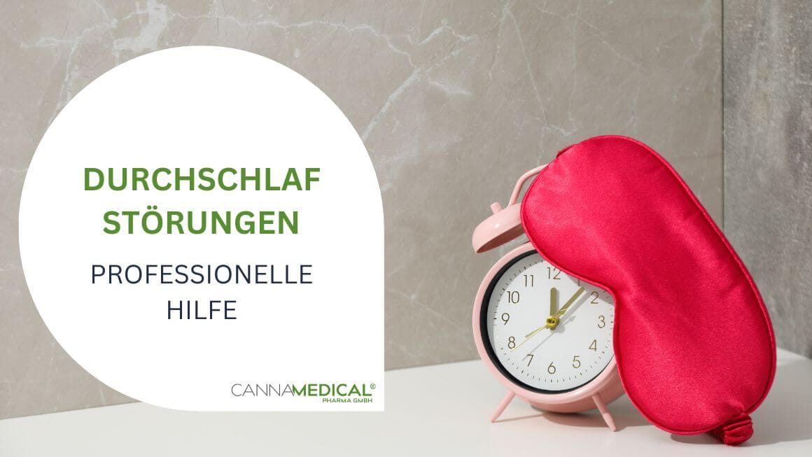 Wecker mit roter Schlafmaske