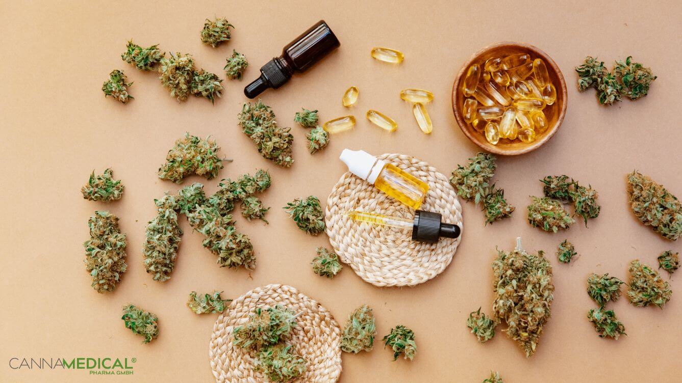 Cannabisblüten, Kapseln und Cannabisöl