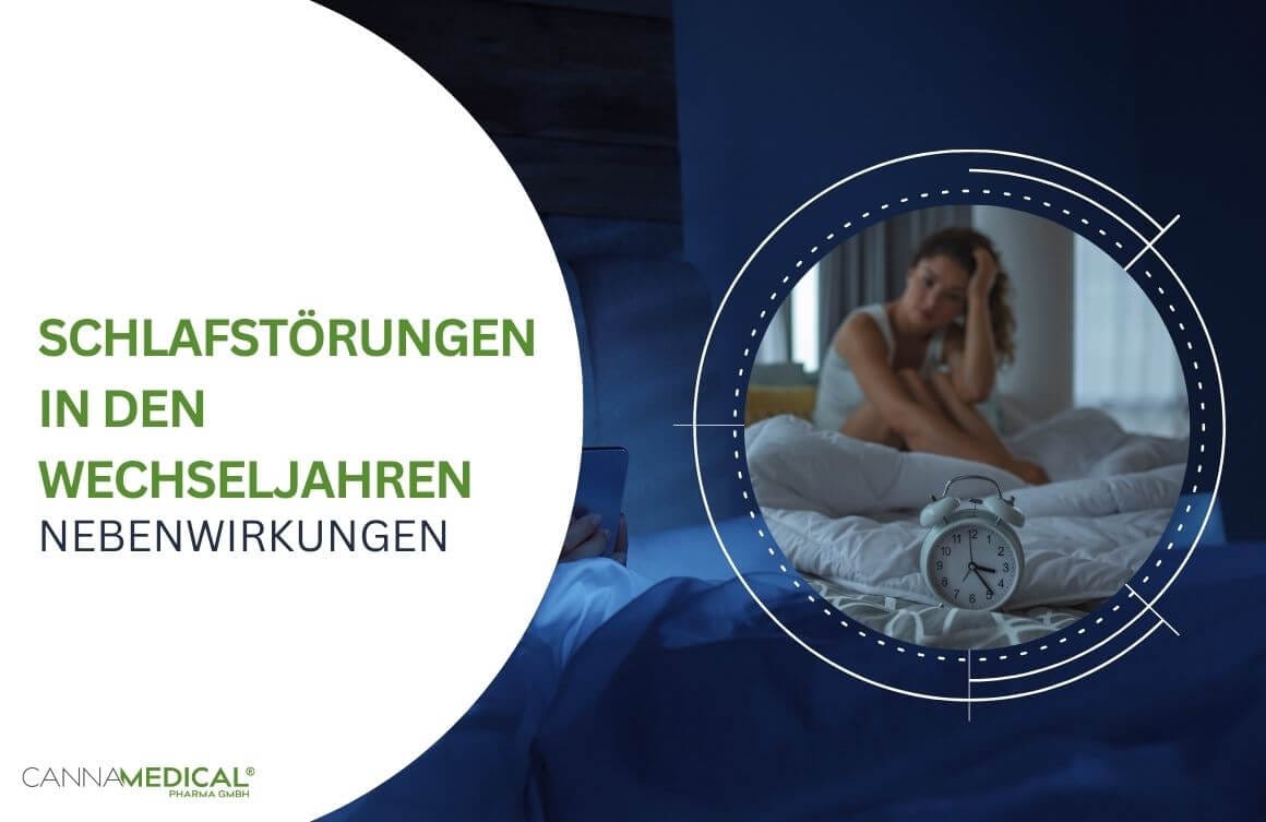 Frau im Bett mit Wecker